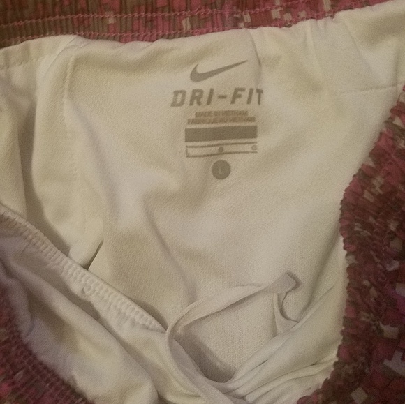 Nike dri-fit shorts - Picture 3 of 3